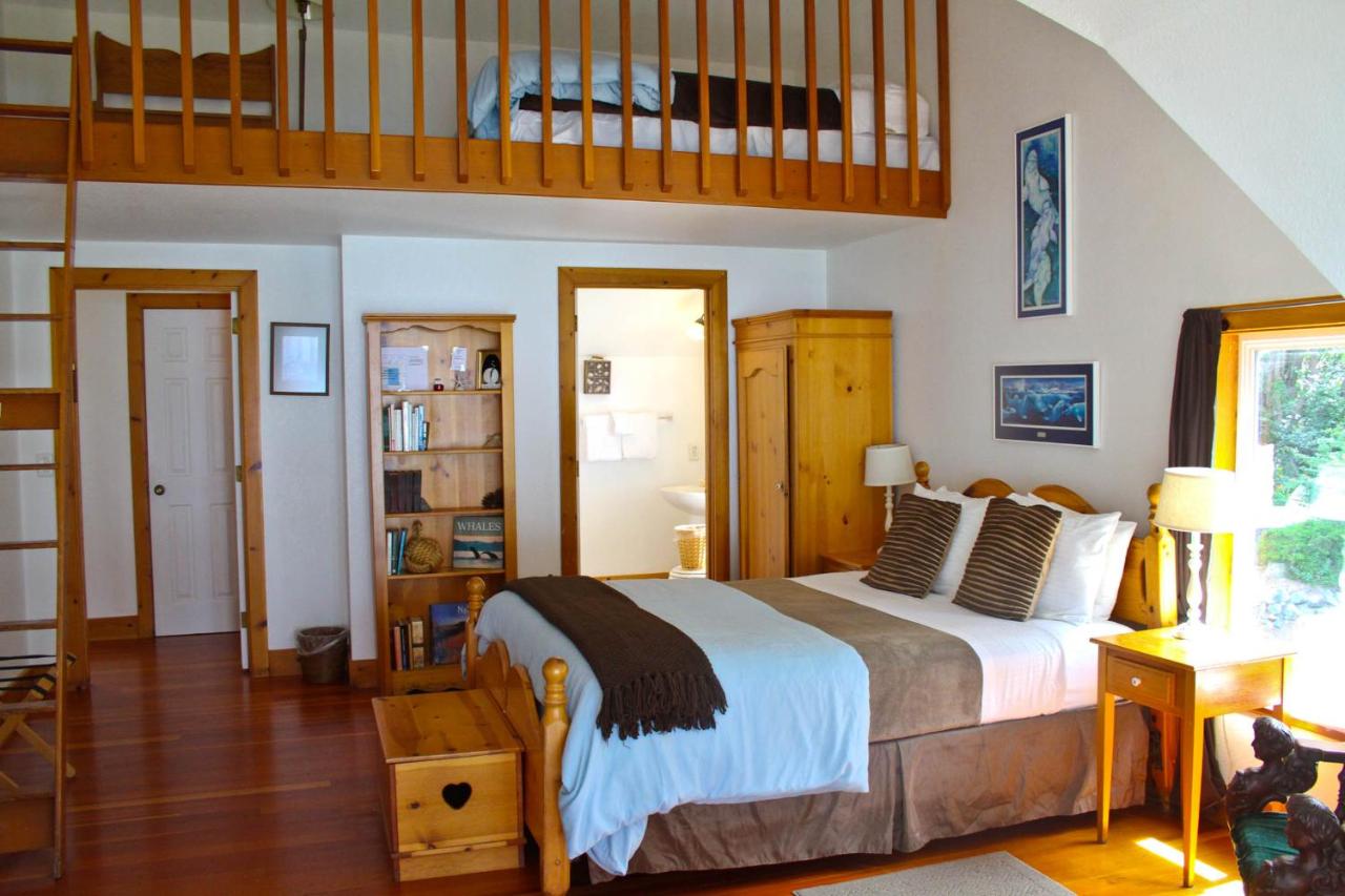 | Lost Whale Inn