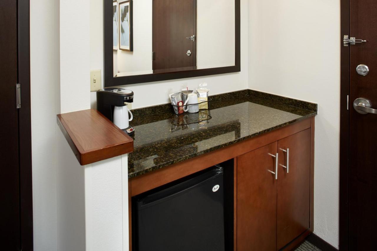 High Floor King with Sofa Bed at Hyatt Place Sacramento/Rancho Cordova