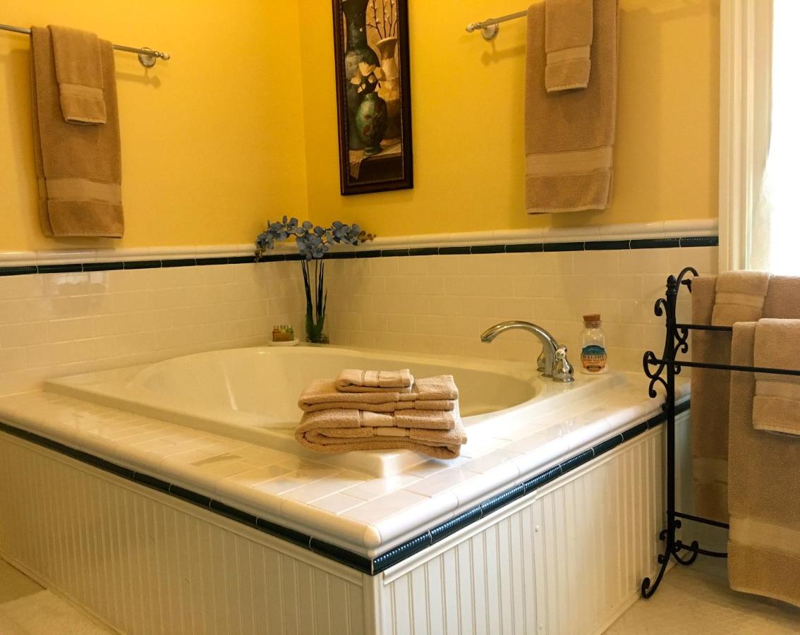 | Center Harbor Sutton House B & B
