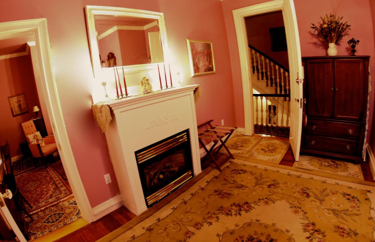  | Center Harbor Sutton House B & B
