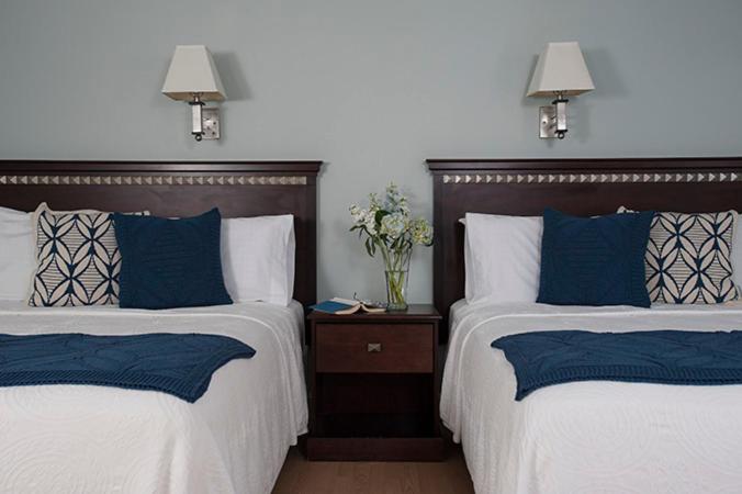 | Chatham Seafarer Inn