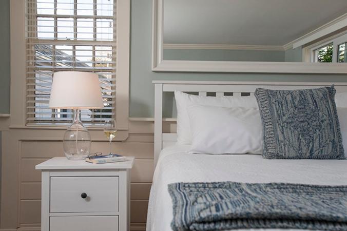 | Chatham Seafarer Inn