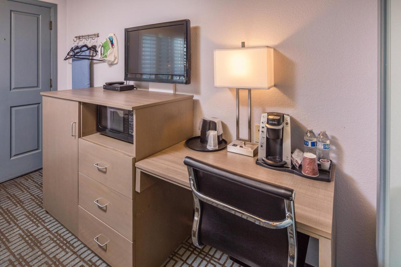 | Silicon Valley Inn