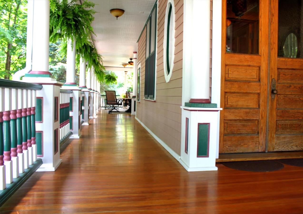 | Himelhoch Bed & Breakfast