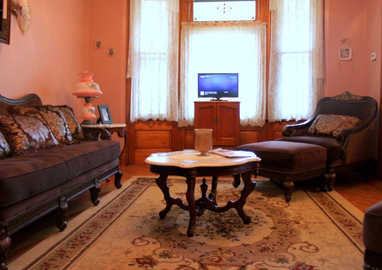 | Himelhoch Bed & Breakfast