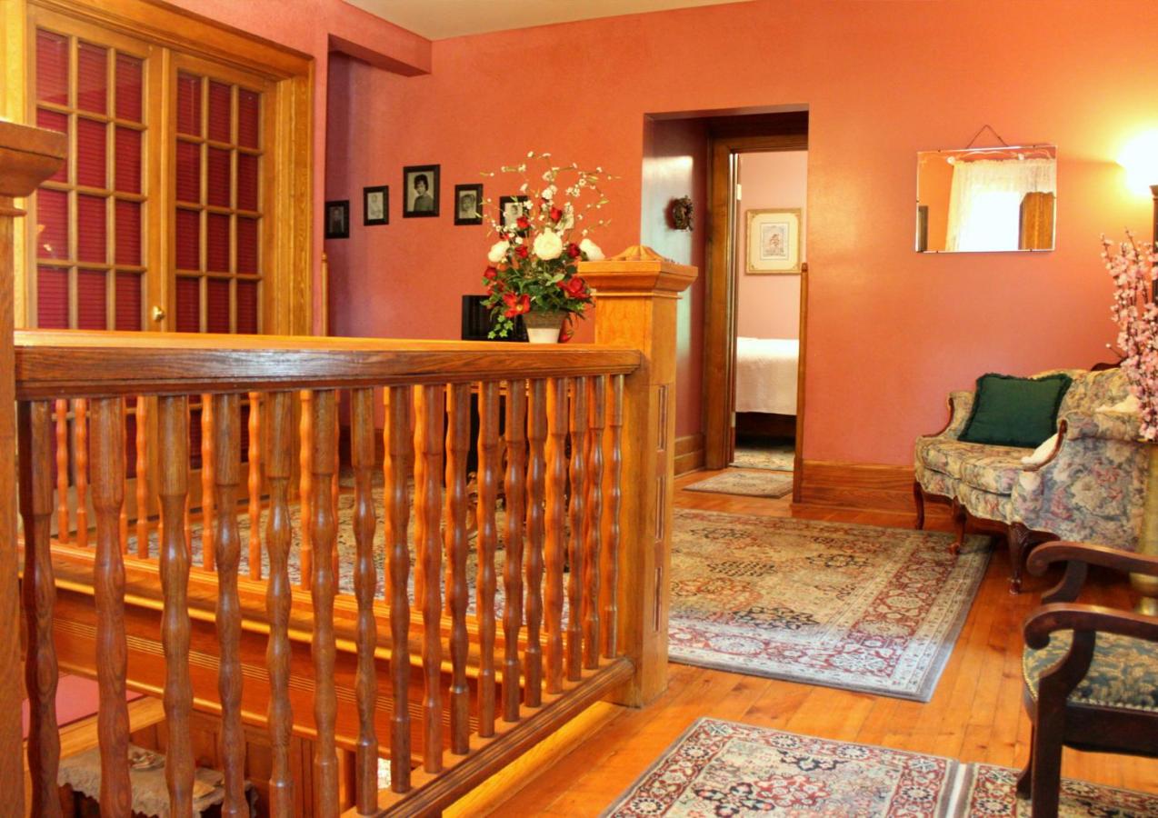 | Himelhoch Bed & Breakfast