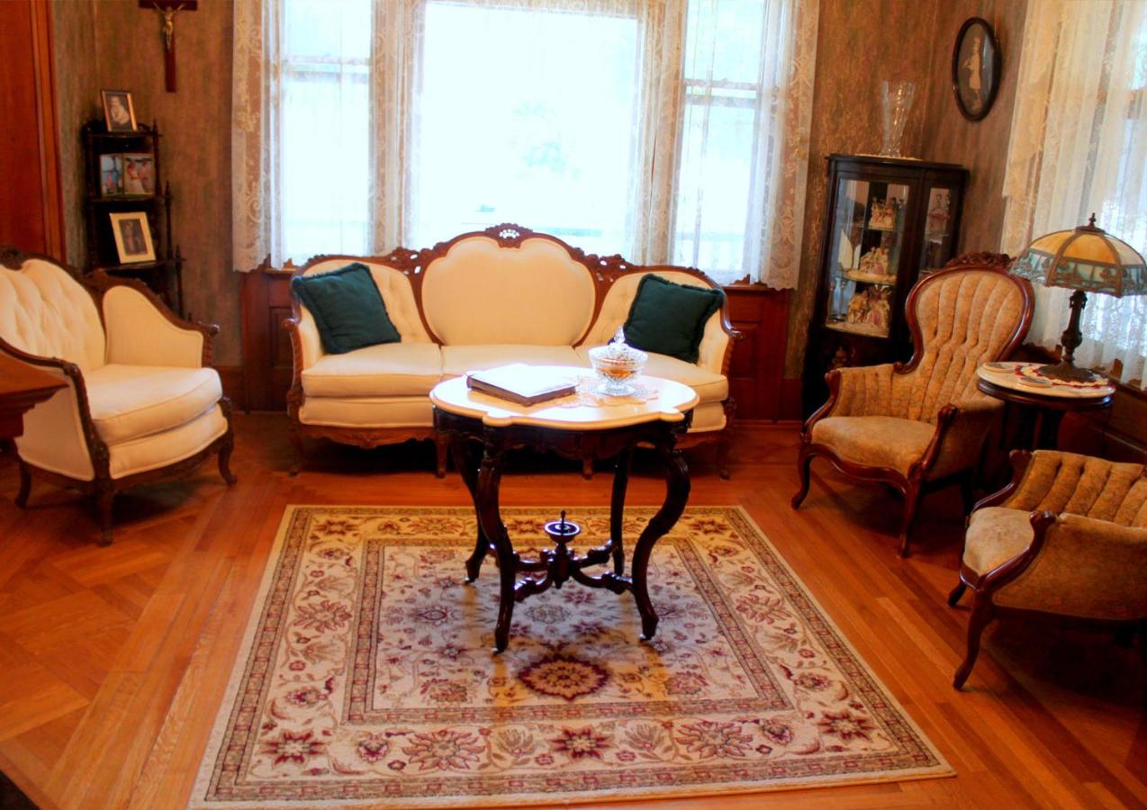 | Himelhoch Bed & Breakfast