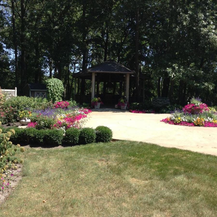 | Mill Creek Gardens