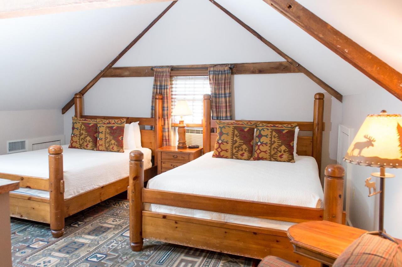 | Three Chimneys Inn
