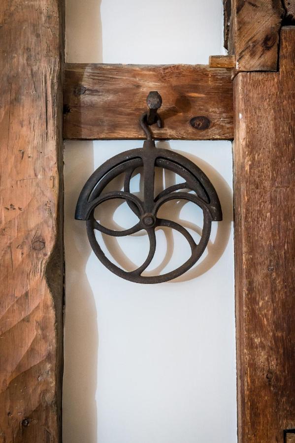 | Three Chimneys Inn