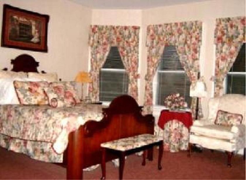 | Brookview Manor Inn