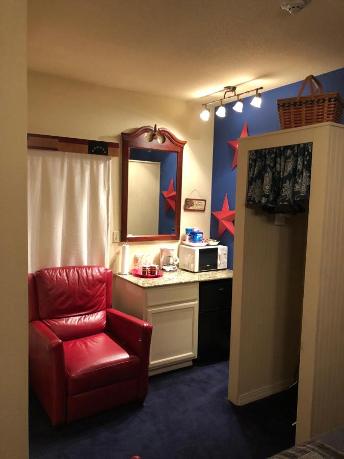 Fourth of July at All Seasons Inn at All Seasons Inn
