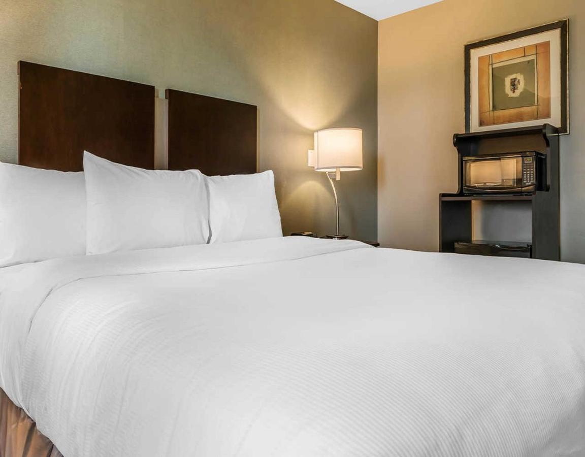 | Clarion Inn Belle Vernon