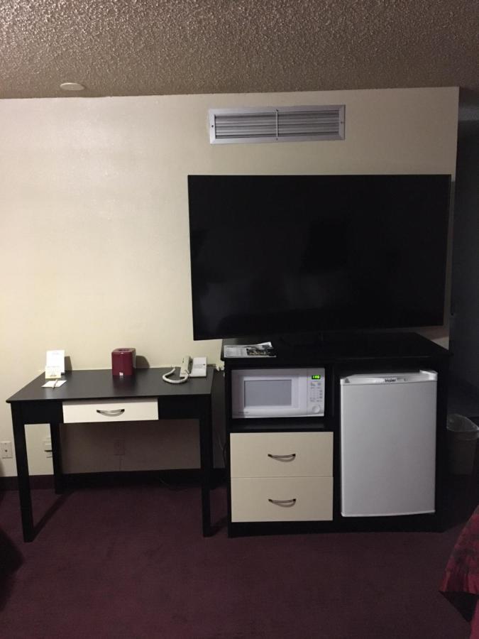 King Studio Suite - Non-Smoking at Days Inn by Wyndham Bend