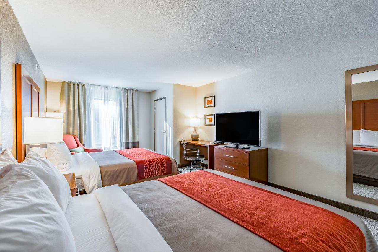 Queen Room with Two Queen Beds - Non-Smoking at Comfort Inn Altoona-Des Moines