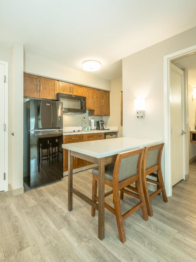 King Suite - Non-Smoking at Holiday Inn Hotel & Suites Peachtree City by IHG