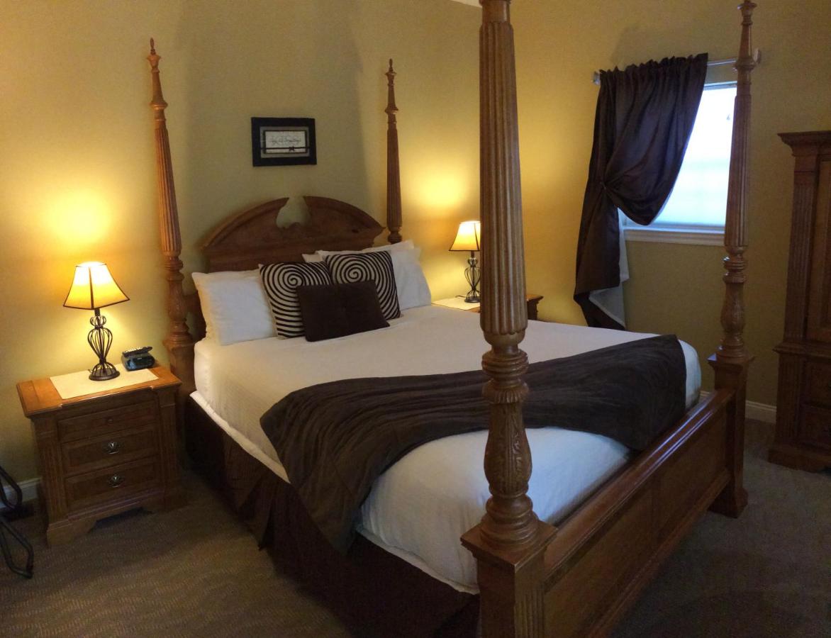 | Glen Ellen Inn Secret Cottages