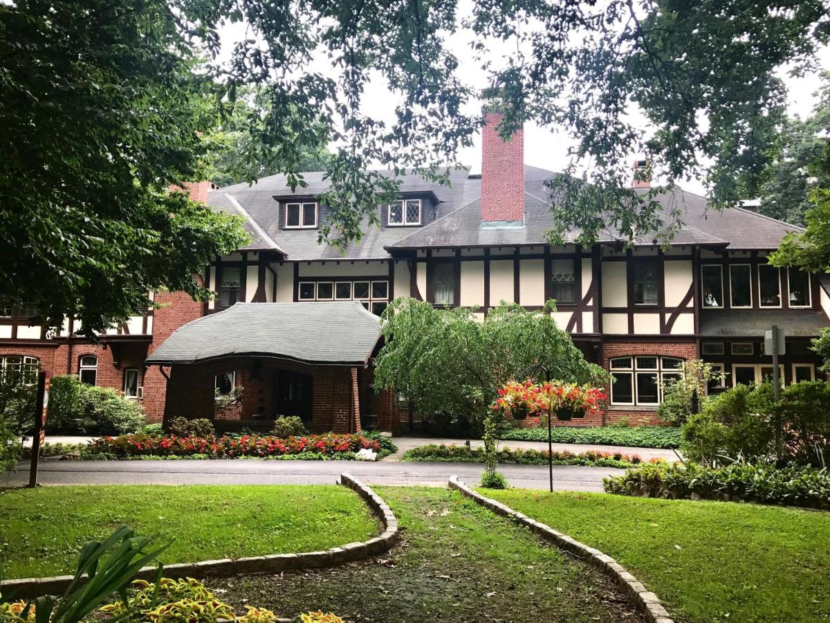 | Gramercy Mansion