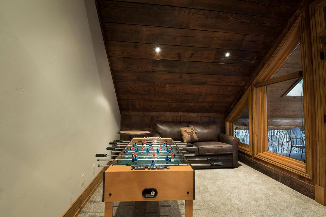 | 1R Rustic Retreat