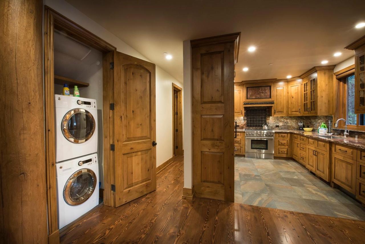 | 1R Rustic Retreat