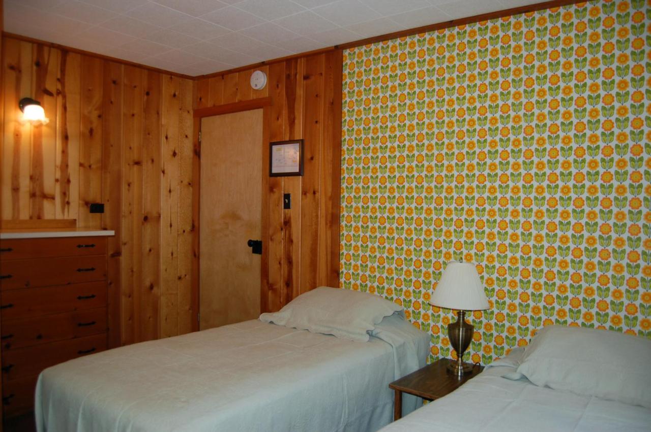 | 9S Pine Cabin