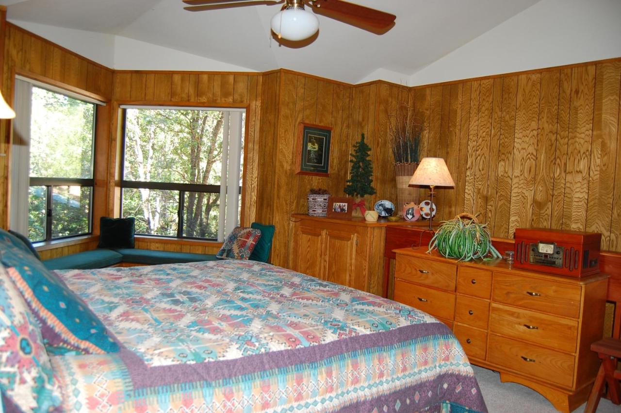 | 18A Pohono Pines
