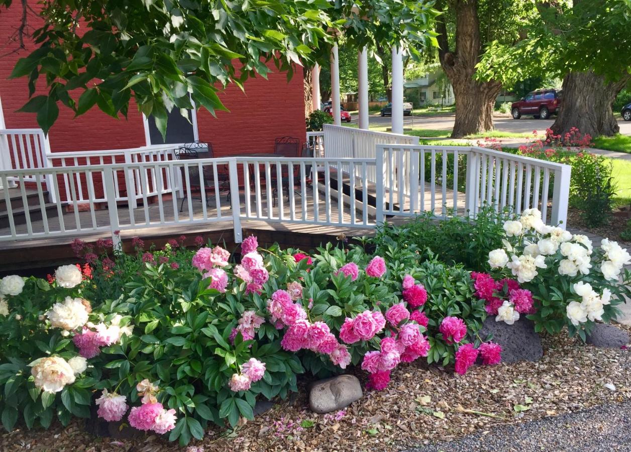 | Bross Hotel B & B