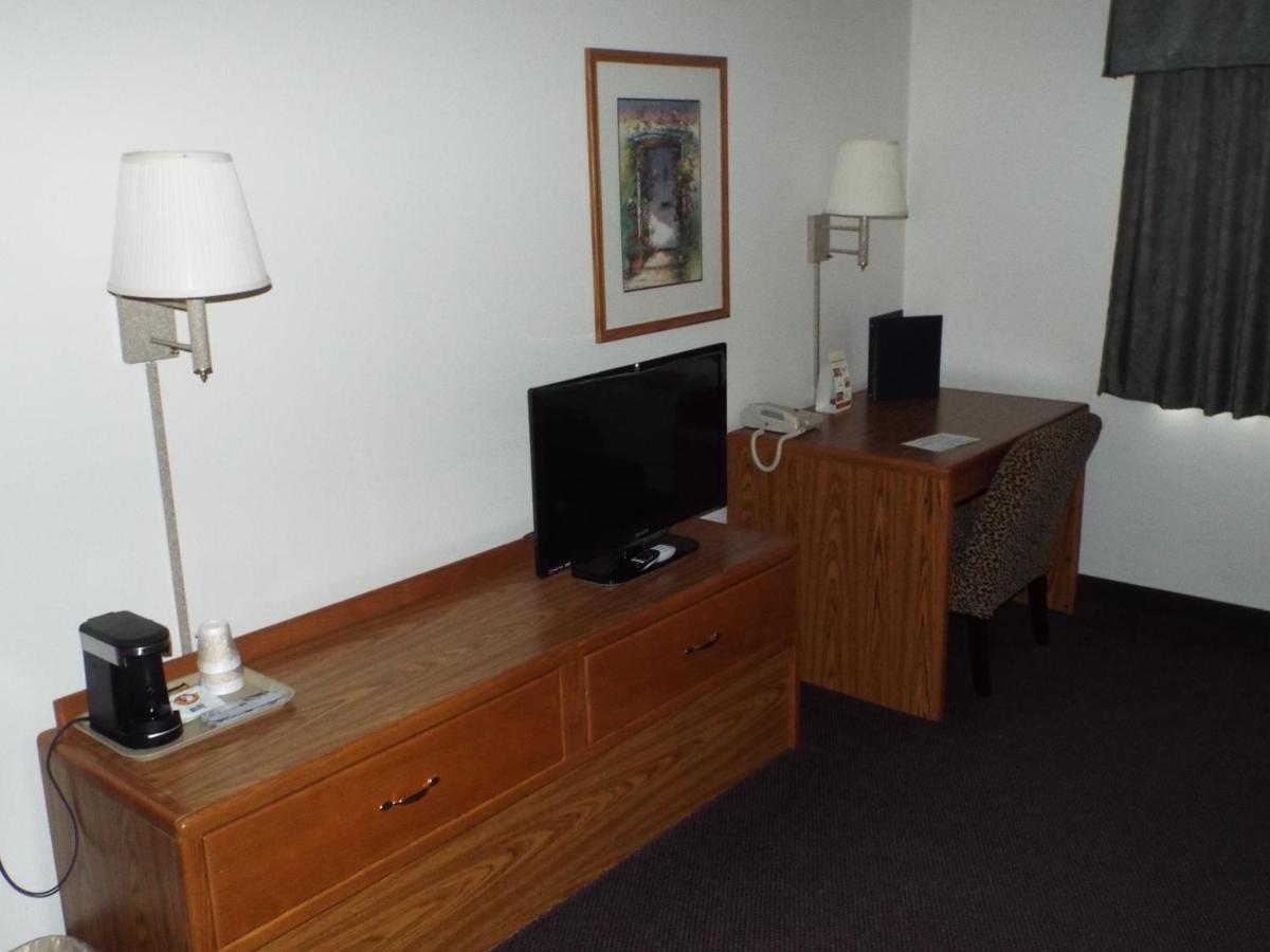 | FairBridge Inn & Suites