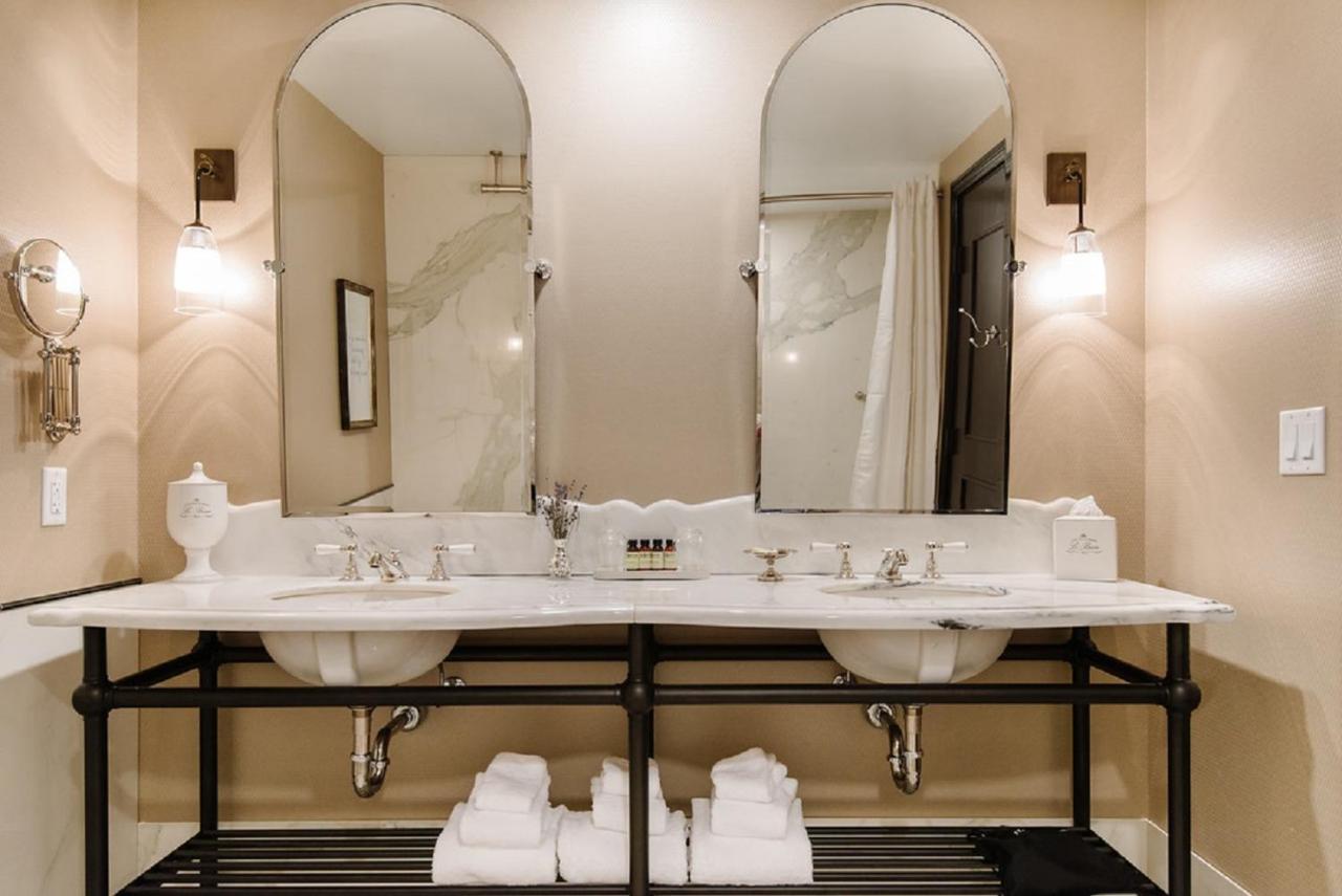 Classic Salle with Two Queen Beds at The Charmant Hotel