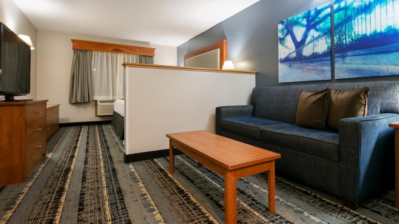 King Room at Best Western Newberg Inn