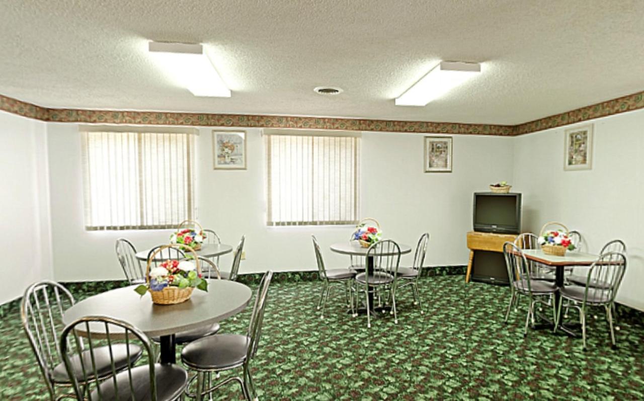 | Americas Best Value Inn West Frankfort