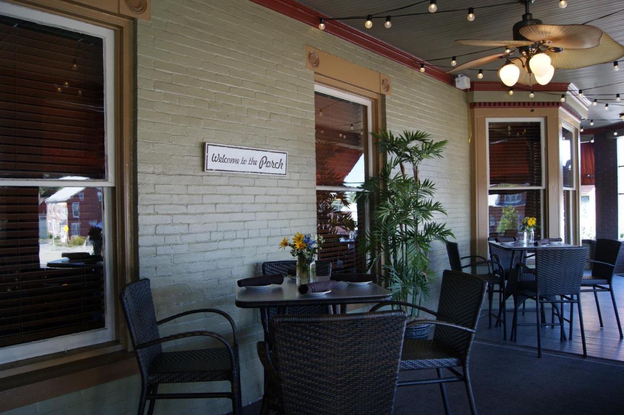 | Altland House Inn & Suites