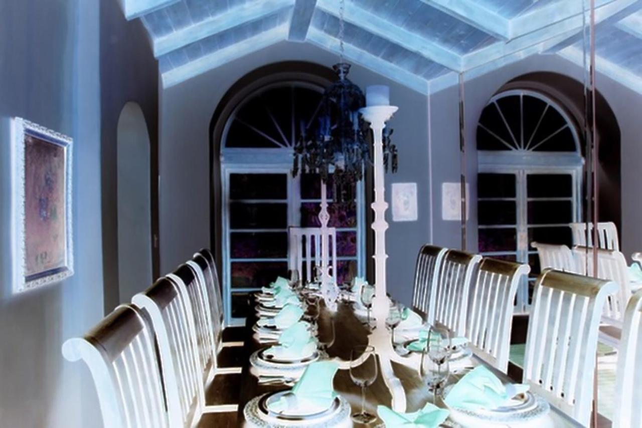 | Villa Thornhill