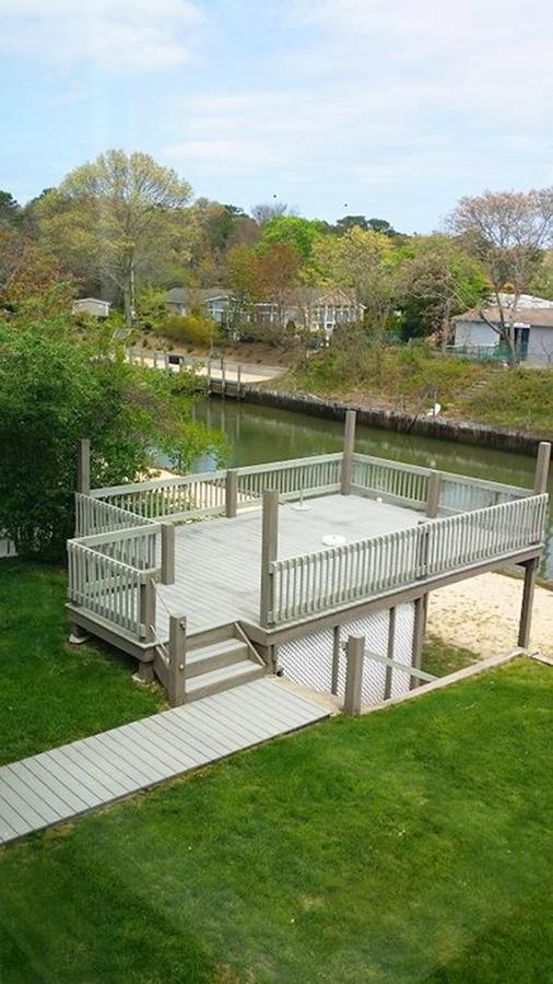 | Villa Paulina - 4 BR Waterfront Villa w/ View of Shinnecock Bay