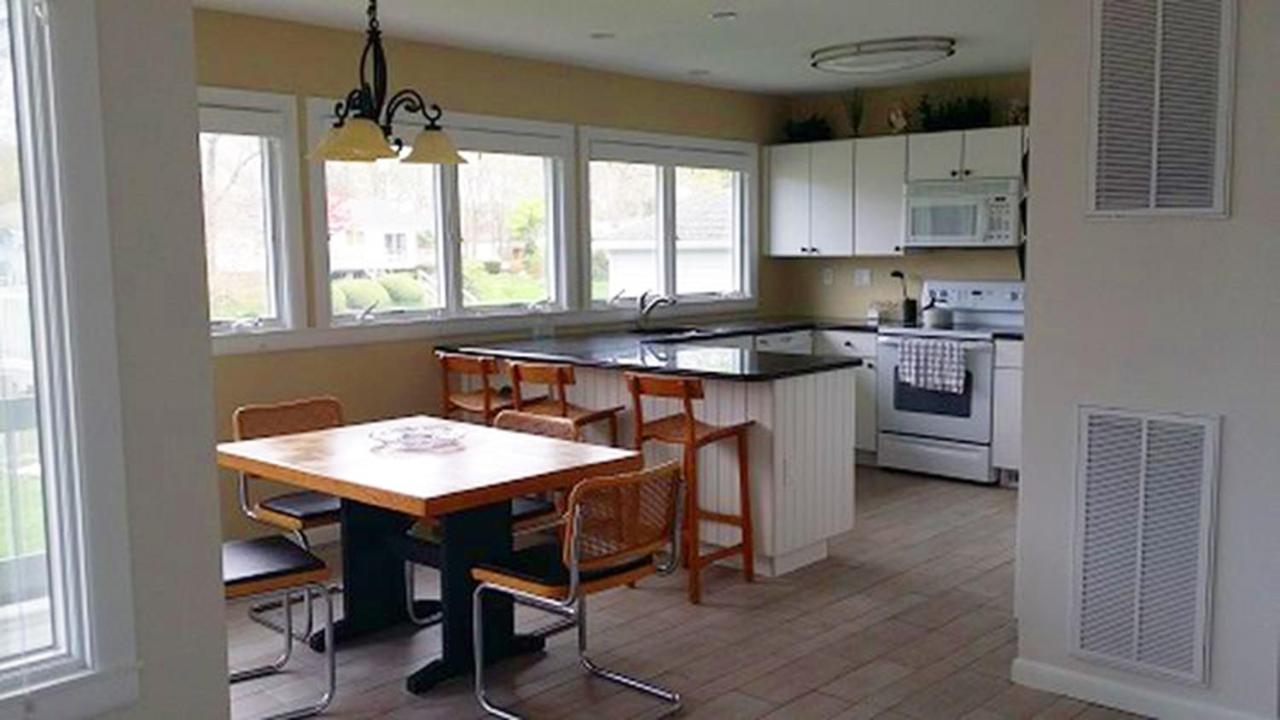| Villa Paulina - 4 BR Waterfront Villa w/ View of Shinnecock Bay
