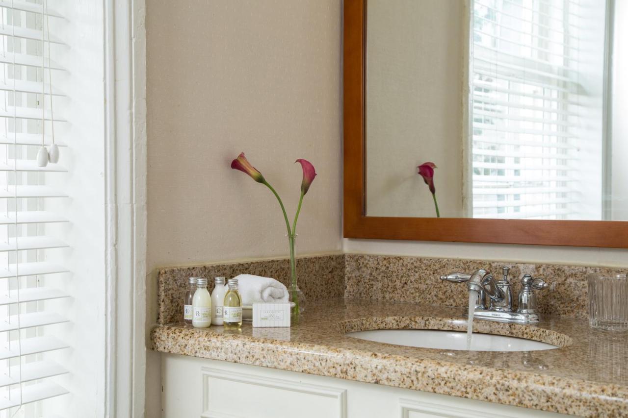 | Linden Row Inn