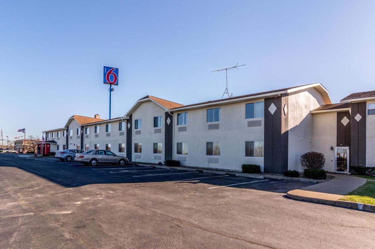 | Motel 6-Barkeyville, PA