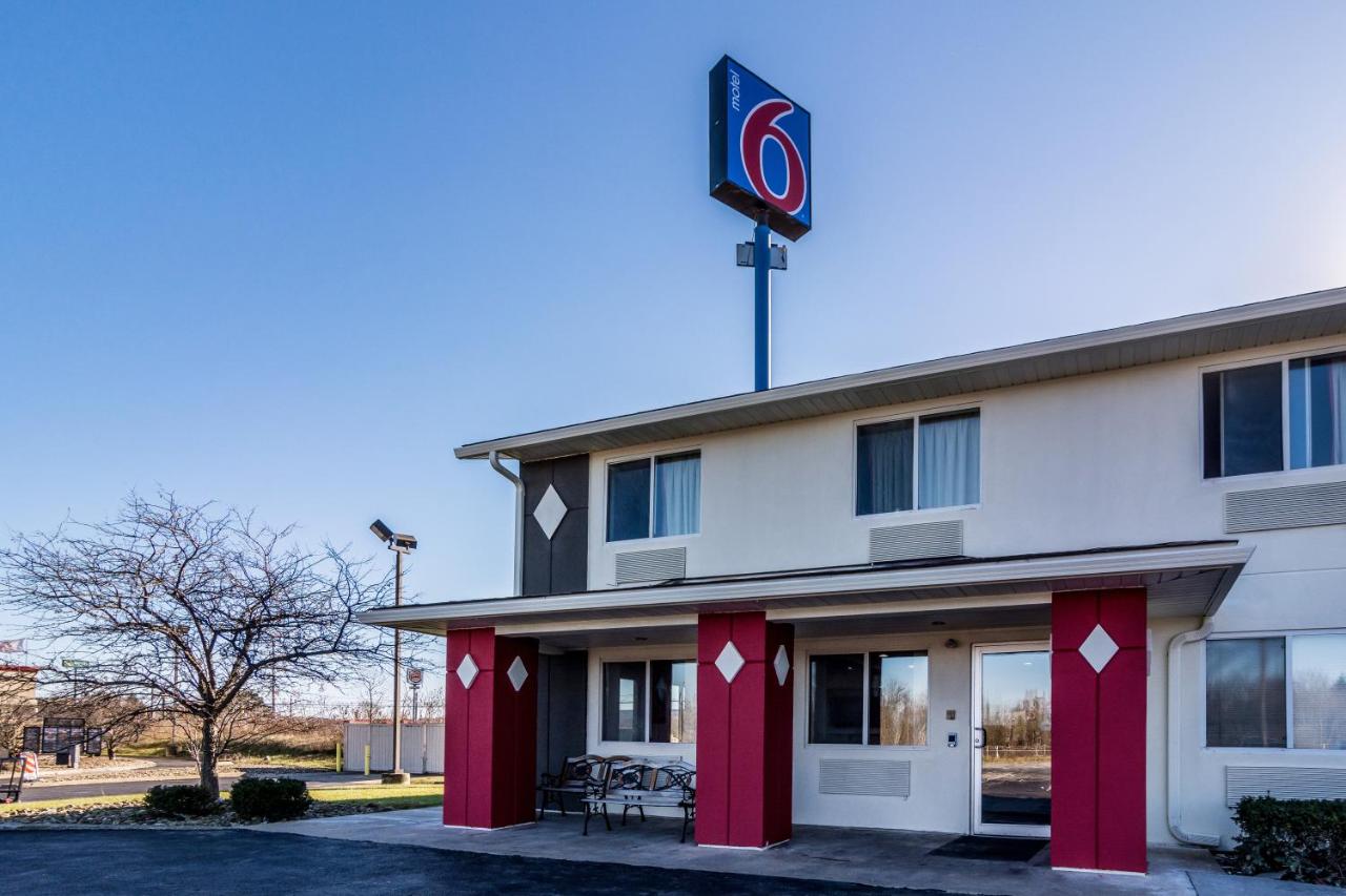 | Motel 6-Barkeyville, PA