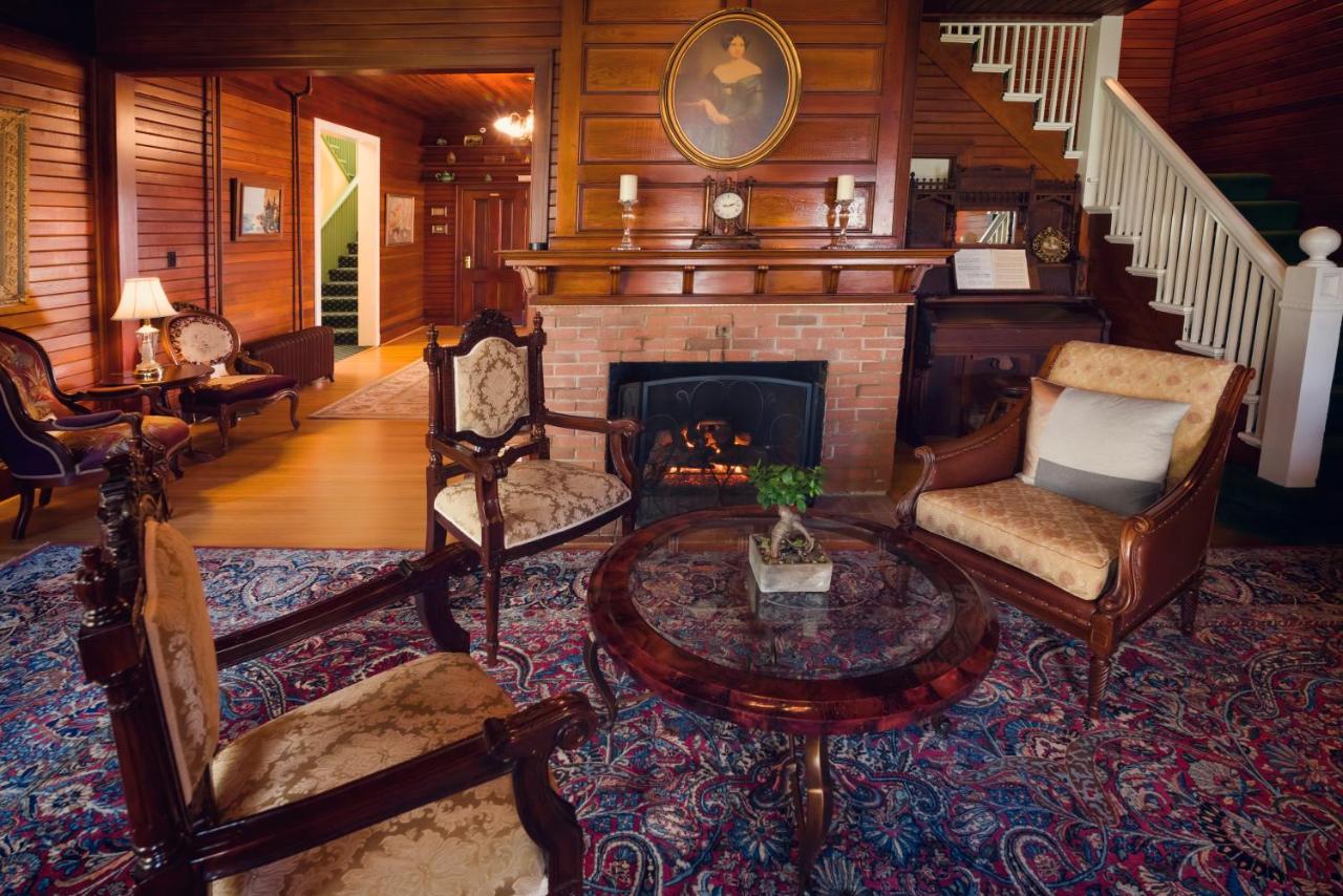  | Gilbert Inn