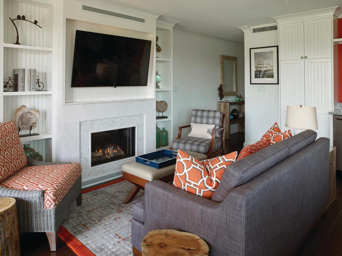 | Inn By the Sea