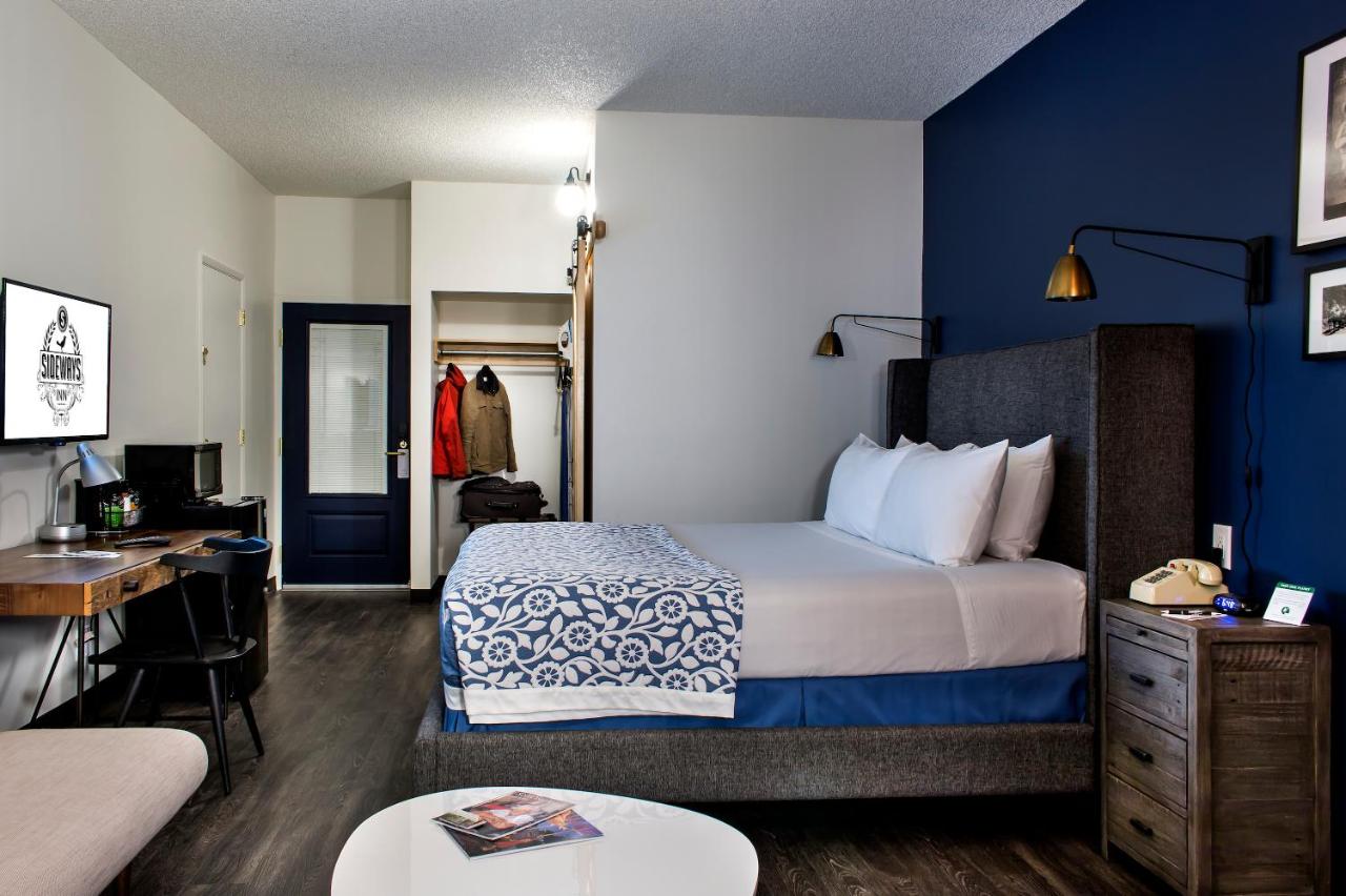King Room with Balcony at Sideways Inn