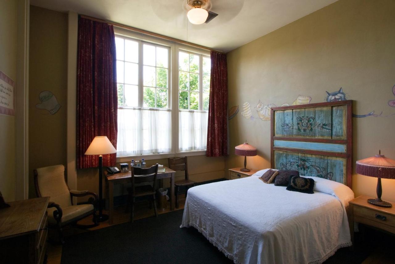 | McMenamins Kennedy School