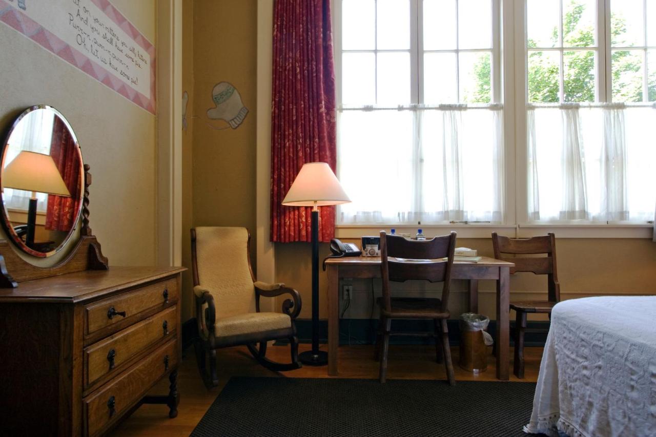 | McMenamins Kennedy School