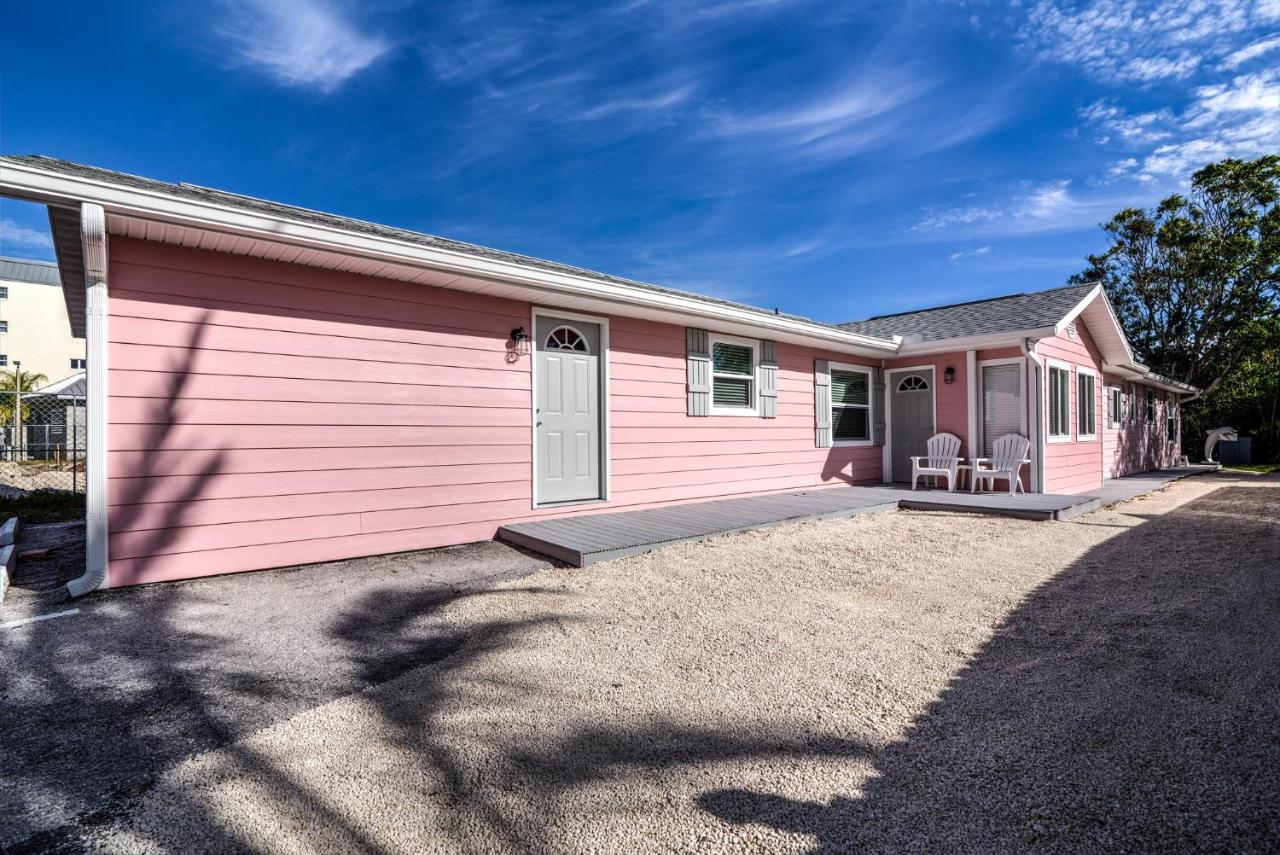 | Seaside Cottage B