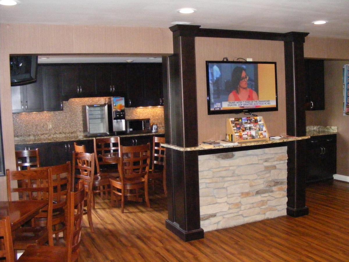 | Ashley Quarters Hotel