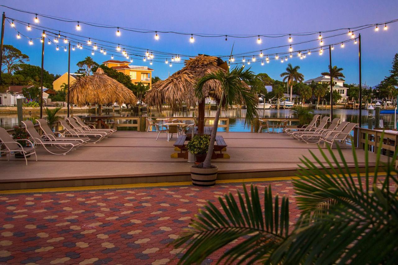 | Bay Palms Waterfront Resort - Hotel and Marina