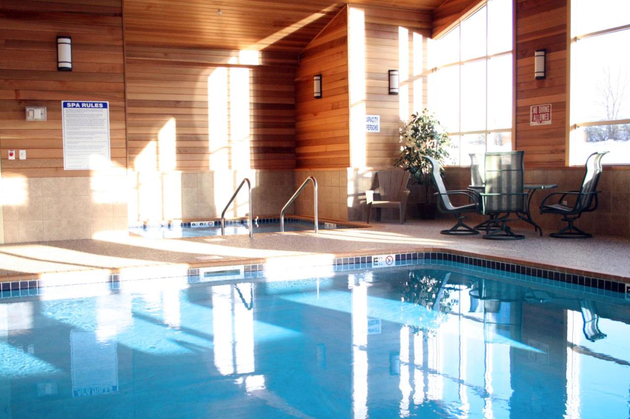 | Super 8 by Wyndham Rogers Minnesota