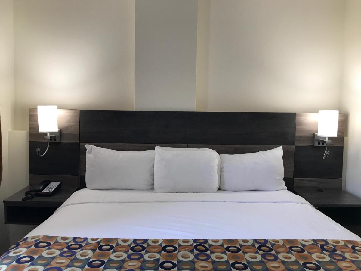 Deluxe Suite at Bogart Hotel