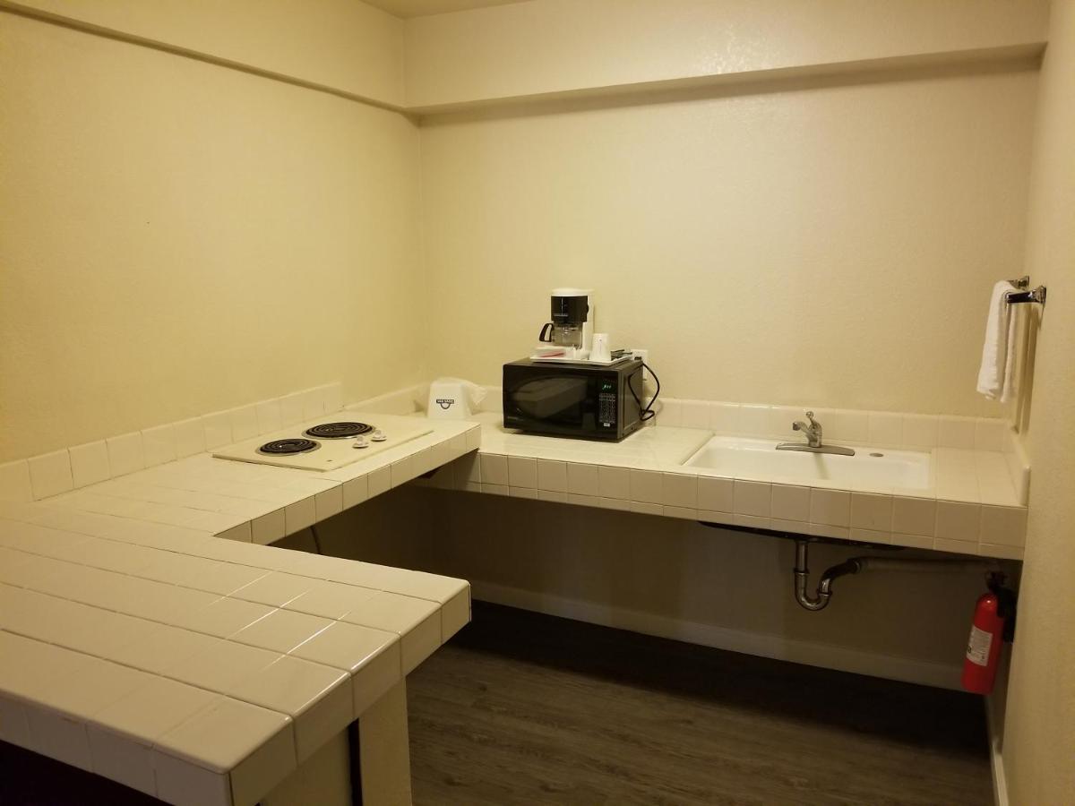 | Mission Inn and Suites