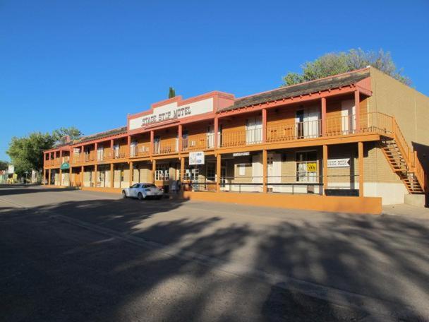| Stage Stop Inn